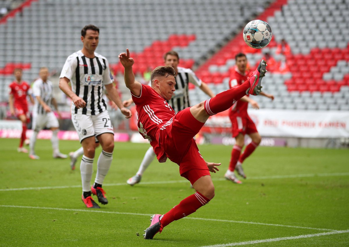 Bayern players as Bundesliga Logo a thread: