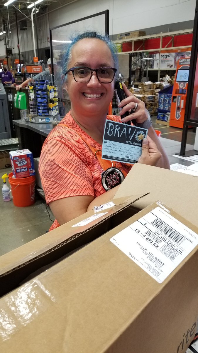 JustinRoth3016's tweet photo. Stars and Bravos for D24 Tonya and D90 Cashier Angel. #3stepprocess #VOCmention @KevinDuncan3016 @adam_veatch @ImogeneGrant19 @ShowMeShawnD196 @CampSweenScott https://t.co/gzMYWgU60v