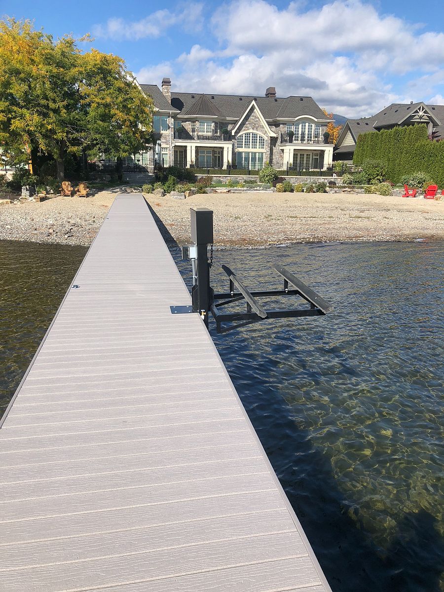 Always ready for your next water adventure. 👍

Personal watercraft lifts are perfect for having Sea-Doos or other watercraft ready at any time you want to get out on the lake.
buff.ly/2Am1DEl

#seadoo #personalwatercraft #outonthelake