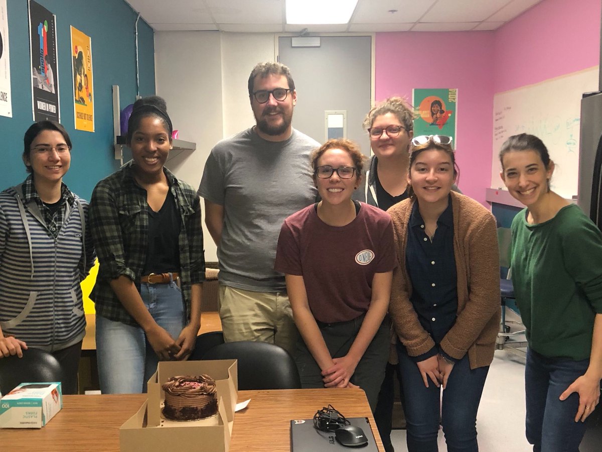 KacarLab's tweet photo. Remember when @flaskandquill visited our laboratory last year?
JK - that was only March! #memorylane #comebackSarah #2020isbadbut #lastnormalphoto https://t.co/jsjB4w7B9z