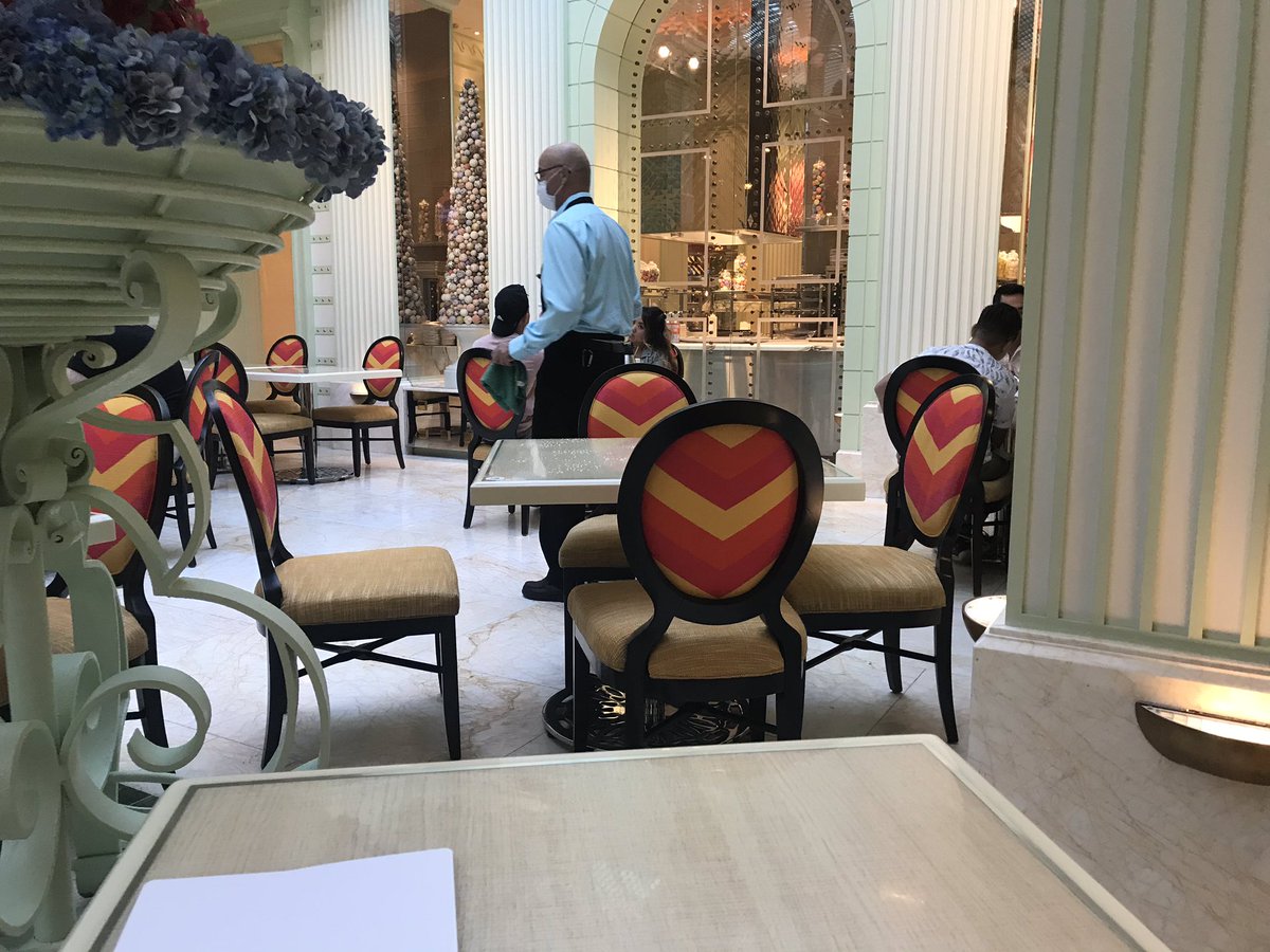 Finally got to the revamped Wynn Buffet. It’s an AYCE concept where servers bring the food to you. They even give you a coaster for your face mask. I’ll be reviewing my meals based on quantity. Yes. Quantity. It’s a buffet. Follow along on this thread.  @KTNV