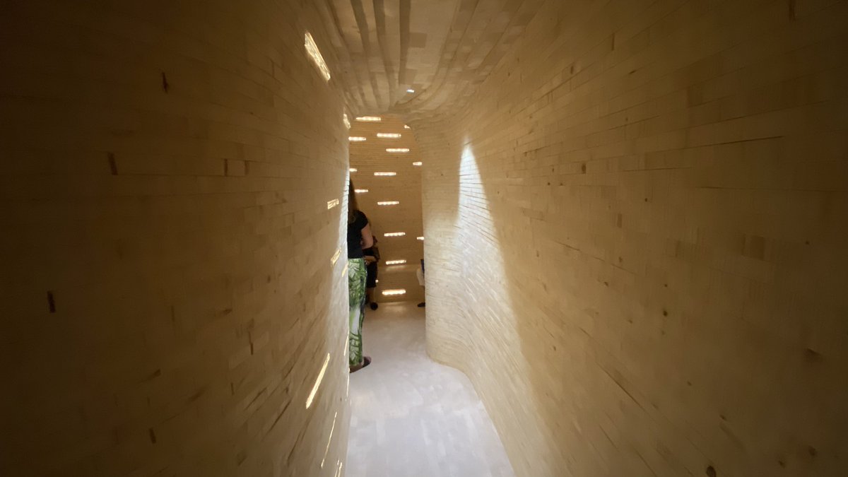 geirelgvin's tweet image. Thank you for making the most beautiful room in Oslo! @ktmpaterson @KnutSkansen @annebeatehovind @MargaretAtwood #futurelibrary #cathedralthinking #oslove #oslo @LundHagem #atelieroslo @RaymondJohansen @rinamariann @Trinesg