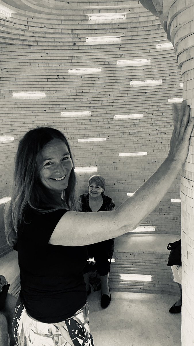 geirelgvin's tweet image. Thank you for making the most beautiful room in Oslo! @ktmpaterson @KnutSkansen @annebeatehovind @MargaretAtwood #futurelibrary #cathedralthinking #oslove #oslo @LundHagem #atelieroslo @RaymondJohansen @rinamariann @Trinesg