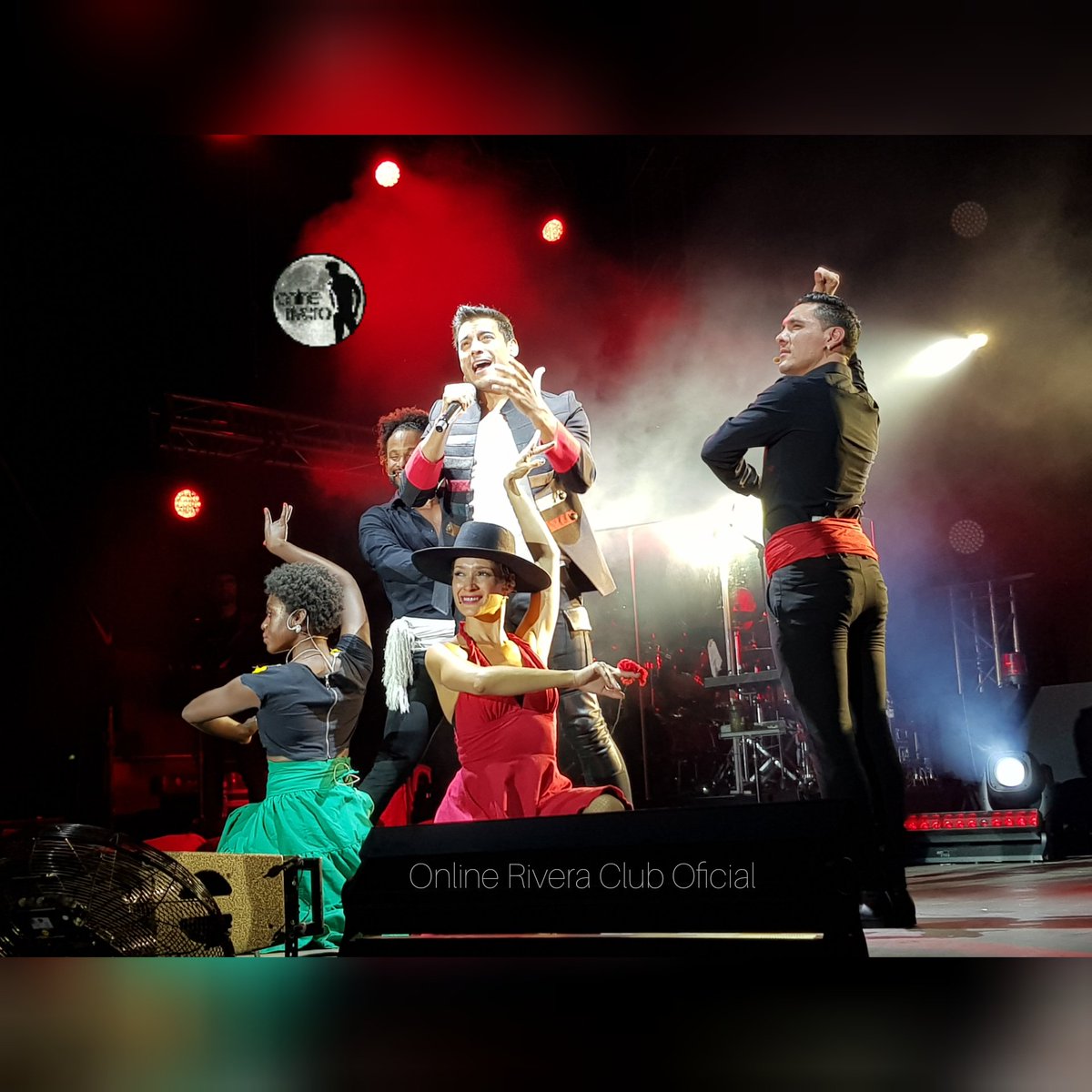 OnlineRiveraEsp's tweet photo. @SonyMusicSpain .#YaPasará y volveremos más fuertes como dice @_CarlosRivera.
Extrañamos mucho los conciertos de nuestro gran artista.
Un paso más cerca..
#CompartimosLaMusica
#conciertos https://t.co/6kDF6ulvsQ