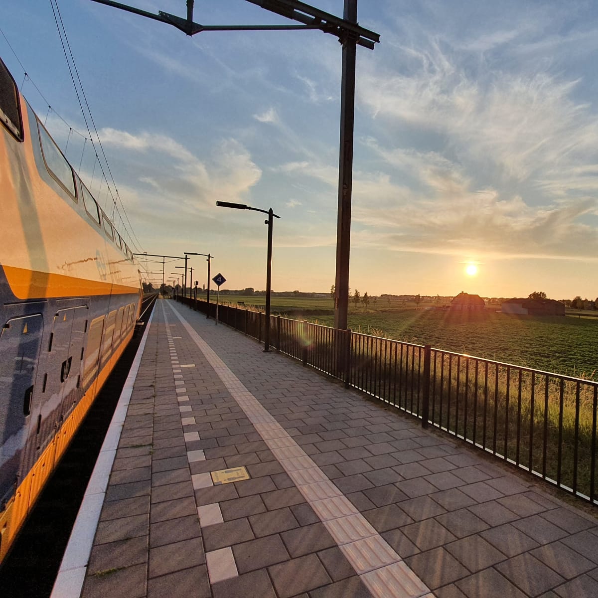 Een #Midzomeravond bij <a href="/NS_online/">NS online</a> 
21.25uur met het zonnetje nog hoog en droog.