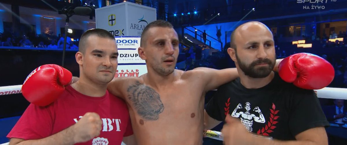 Sebinho93x's tweet photo. Oni też w to nie wierzą, najwięksi zwycięzcy tej gali 😂 #mbboxingnight7 https://t.co/rLh38wwc7y