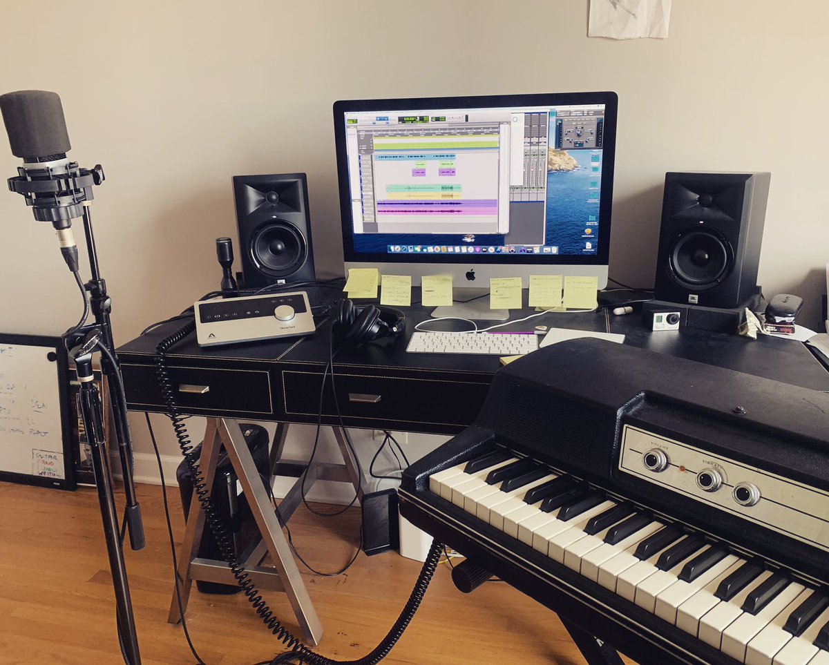 CassandraKaczor's tweet photo. Tracking an original song by my friend @katherineclarkeviola today and I’m having way too much fun with it! #originalmusic #collaborativeart #hellofromchicago #londonsongwriter https://t.co/bUrdEa3dus