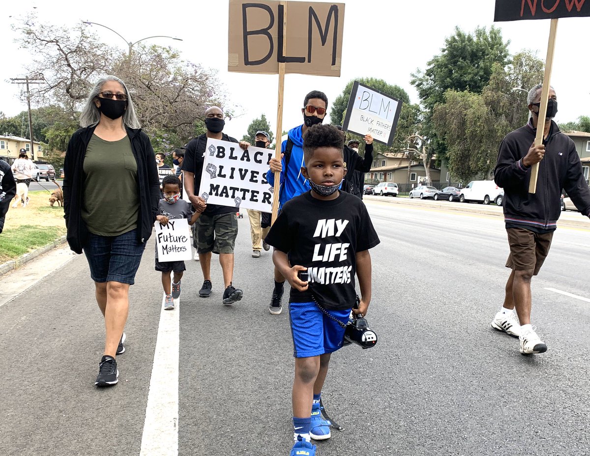 Several Black dads led a  #BLM march thru Baldwin Hills for Father’s Day weekend. It’s the 1st time in recent weekends out that I saw a law enforcement officer protest and address protesters.
