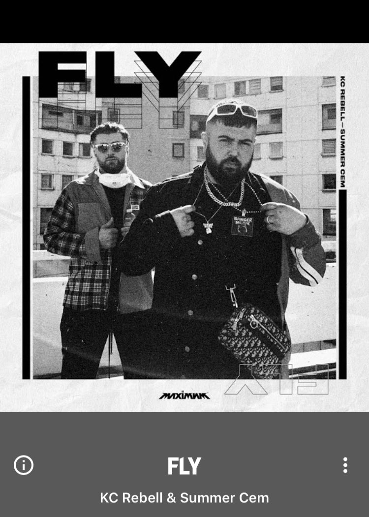 TrillyTuesday's tweet image. #KCRebell #SummerCem - #Fly - #TTRadio - #GermanMusic 🇩🇪 #lockdown #musicvideo 

music.youtube.com/watch?v=YJIPnl…