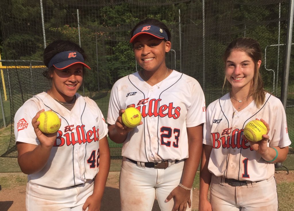 Bombs 💣 away at Tbolts showcase for Adriana, Erin, and Makaley ! Go Bullets!!! <a href="/EastCobbBullets/">EC Bullets Fastpitch</a> <a href="/AmyAPointer7/">Amy A. Pointer</a> @Los_Stuff <a href="/3N2TeamClutch/">3N2TeamClutch</a>