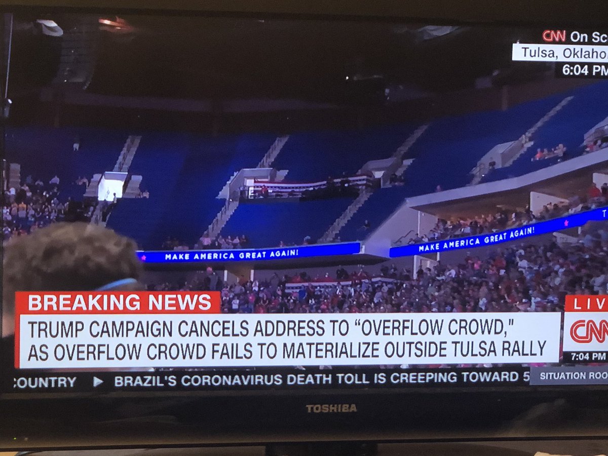 Andrea14533496's tweet photo. Seeing all these empty seats at the #TulsaTrumpRally is restoring my faith in Americans 🥰😍 https://t.co/GSZsVWAsfM