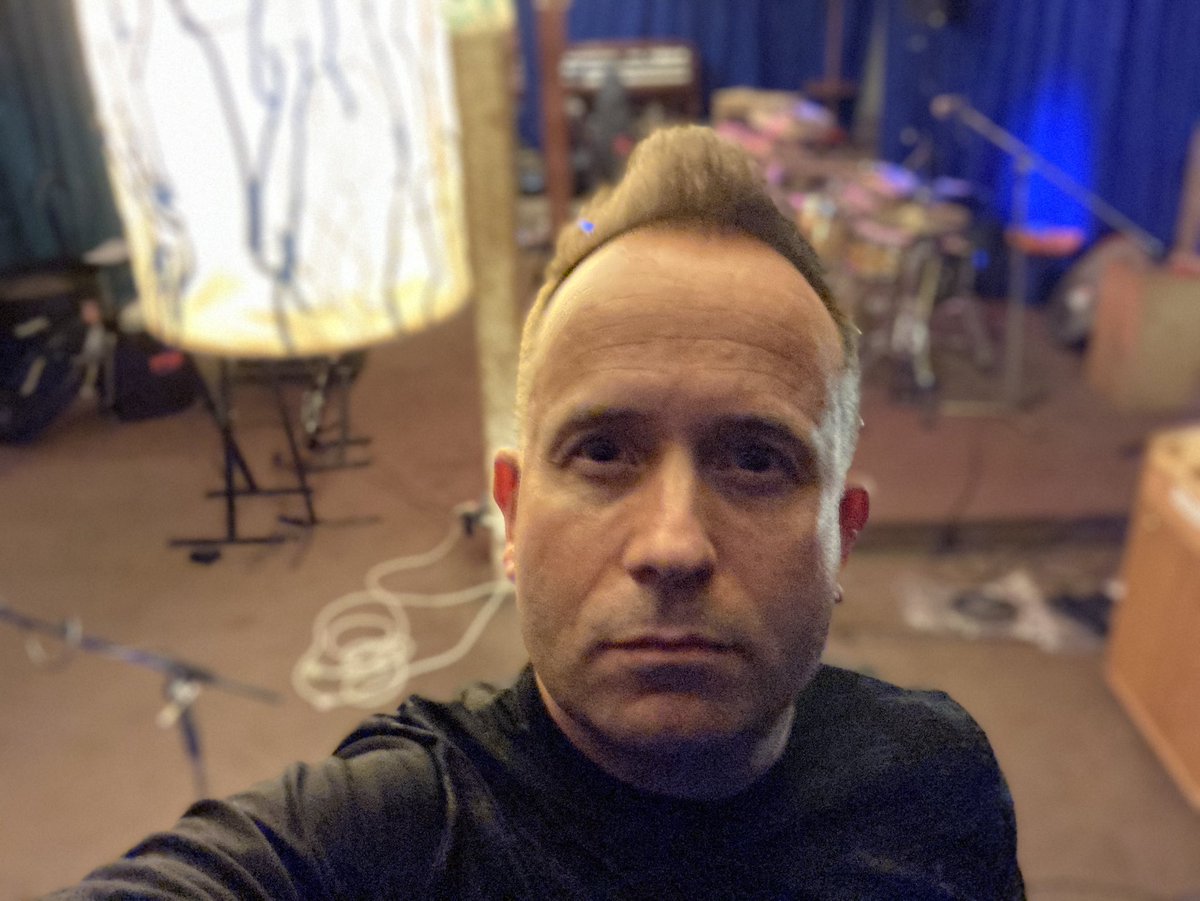 hiddencurrents_'s tweet image. Glad to be back in rehearsal / preproduction with Hidden Currents. Recording of album no.2 starts very soon. #recording #rehearsal #preproduction #singer #songwriter #Melbourne #Australia #indierock