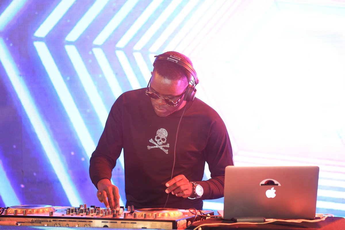 If good music was a DJ then @ntvuganda's @Markrebel13 would be one!!!
#NTVDanceParty #NTVDancparty 

This is guudo muziki
#NTVDanceParty
#NTVDanceParty
#NTVDanceParty
#ItsBlazzingHot #NTVDanceParty
#NTVDanceParty
#ItsBlazzingHot #NTVDanceParty
#NTVDanceParty
#ItsBlazzingHot