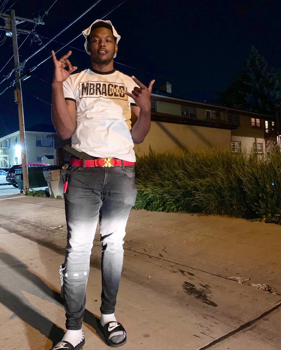 Sb_BigDan's tweet photo. 💲trictly FastLan3 🅱️usiness
#RipHeavy 🕊🖤
#FreeDon #FreeMatt #FreeTezzy https://t.co/i1DxmSIDuJ