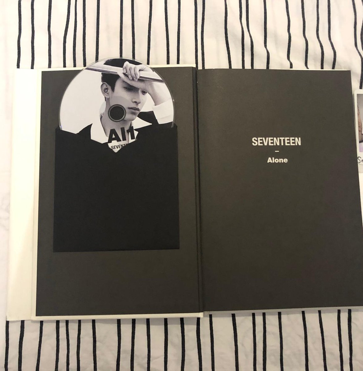 k_cloudstore's tweet photo. 🚨 PRONTA ENTREGA 🚨
SEVENTEEN - Alone 01
💸 130,00
🚚 Frete incluso 
💳 Pagamento por transferência, depósito, boleto ou até 12x no cartão.
OBS: álbum em PERFEITO estado, acompanhado dos cards oficias.
#SEVENTEEN https://t.co/i0qKoJtt0P