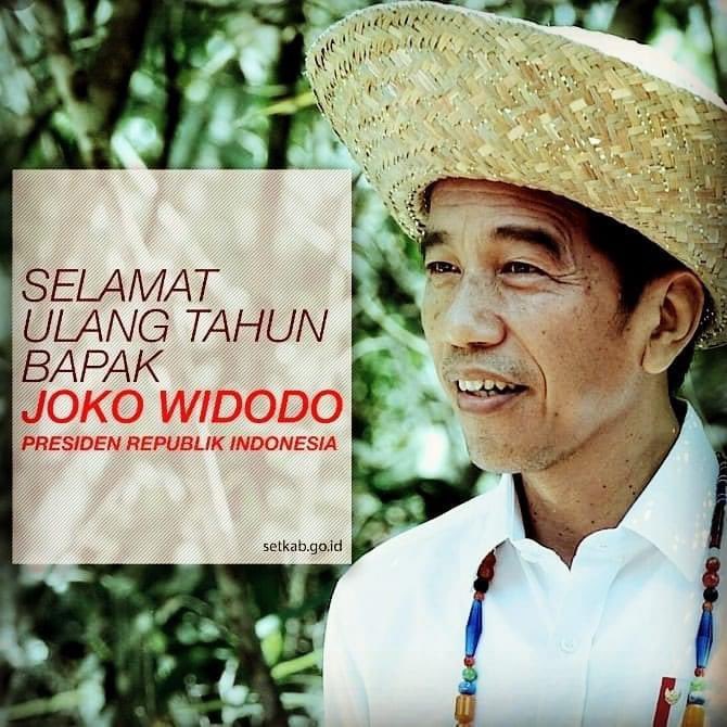 Yu_Sens's tweet photo. Selamat Ulang Tahun Pakde, Barakallah fii umrik. Amanah dan tetap rendah hati. Aamiin #jokowi #MyPresident #happybirthday https://t.co/1is1cFkT17