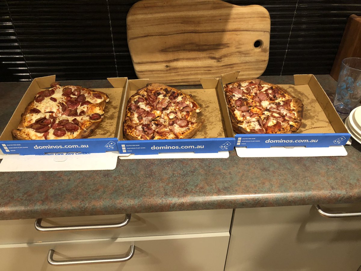 Paula__Agius's tweet photo. @Dominos_AU Where is the love? This is what turned up after an hour’s wait. 😔 https://t.co/zcW4XJqLK2