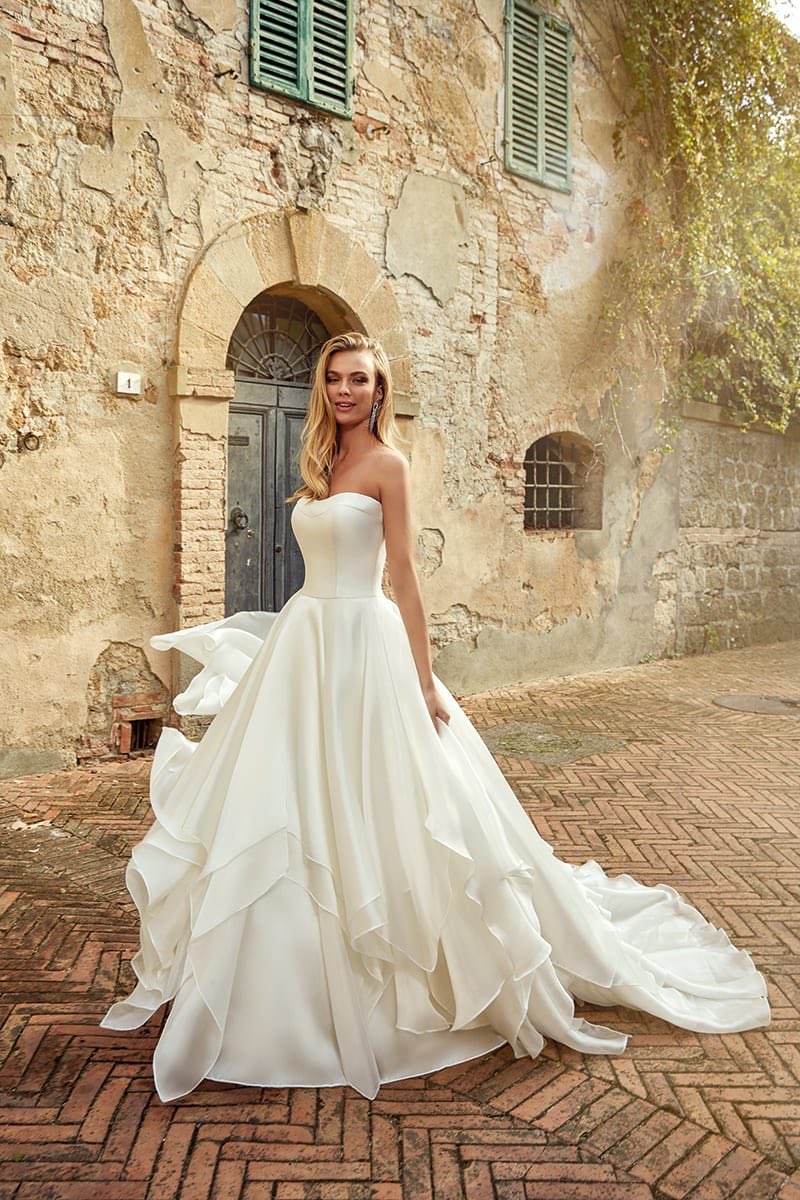 PurityBridal's tweet photo. Arriving soon from @EddyK_Bridal #eddyk #eddykbridal #syttd #sayyestothedress https://t.co/3mSnsYZWmE
