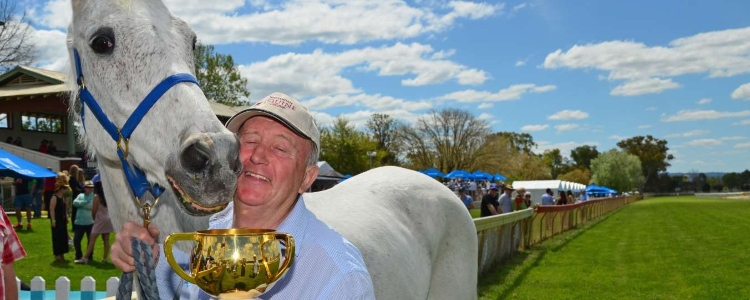 RSN Racing & Sport (@rsn927) on Twitter photo READ |
<a href="/Mattunchained/">Matt Stewart</a> pens a moving tribute to Graham Salisbury and his best mate Subbie
bit.ly/3elUGlF READ |
<a href="/Mattunchained/">Matt Stewart</a> pens a moving tribute to Graham Salisbury and his best mate Subbie
bit.ly/3elUGlF