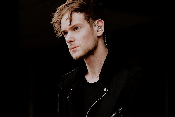 Happy birthday to Adam Hann, AKA my favourite AND the BEST band member of The 1975! 