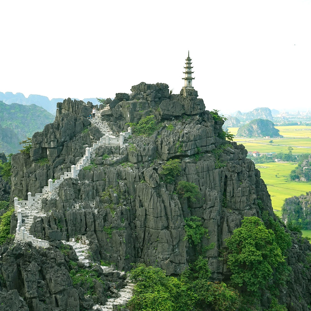 ViajarBaratoBR's tweet photo. Ninh Bình, Vietnã.

#viajarbarato #viagem #ferias #ninhbinh #vietna #travel #phototravel #amazingplaces #placestosee #postcardsfromtheworld #adventure #paradise #naturelovers #explore #picoftheday #happiness #tripaddicts #lightroom https://t.co/L2SR7hwiTZ