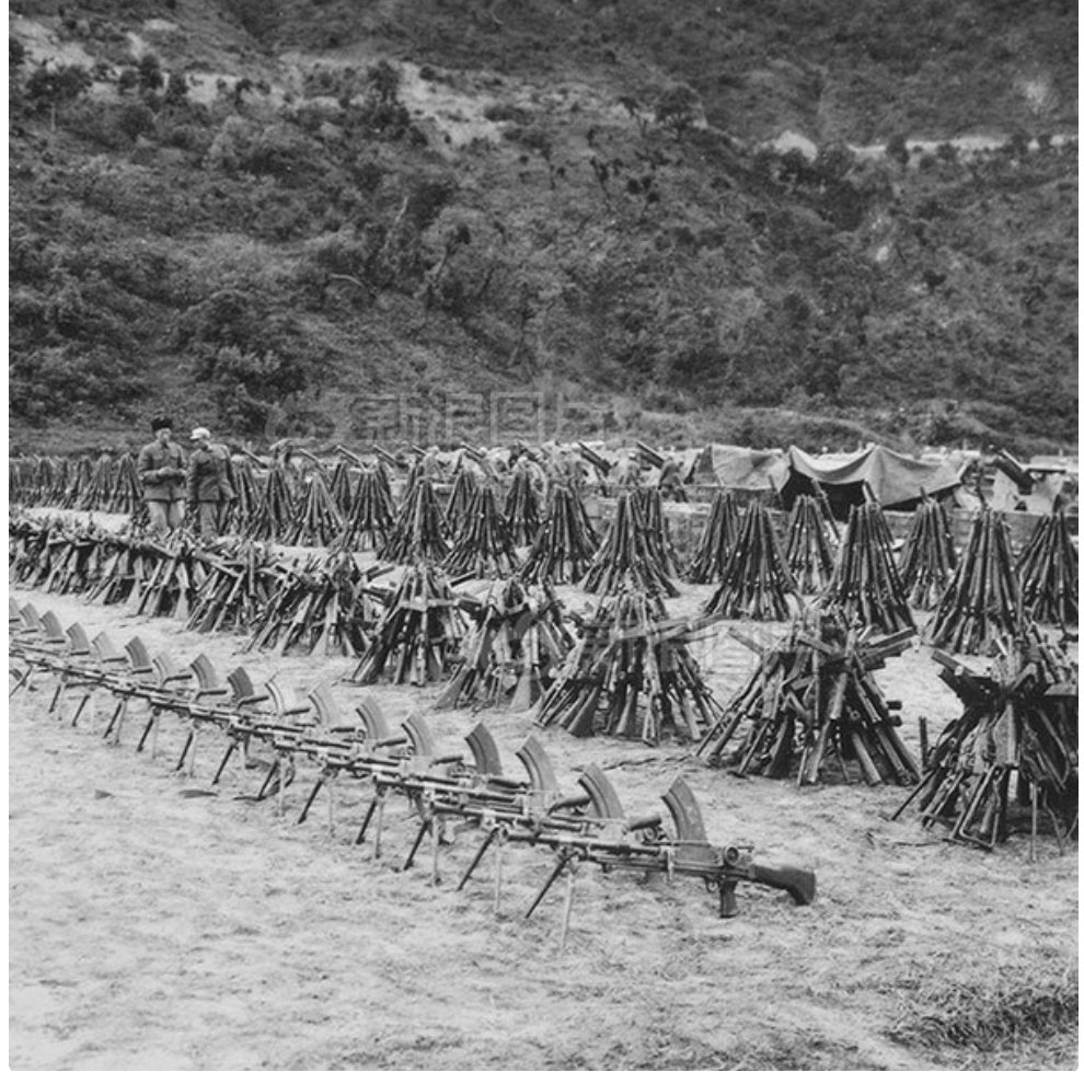 Moon123khan's tweet photo. History of PLA capturing 98000 indian soldier's among highest rank officers. #PakistanArmy https://t.co/GMgbKBAnUg