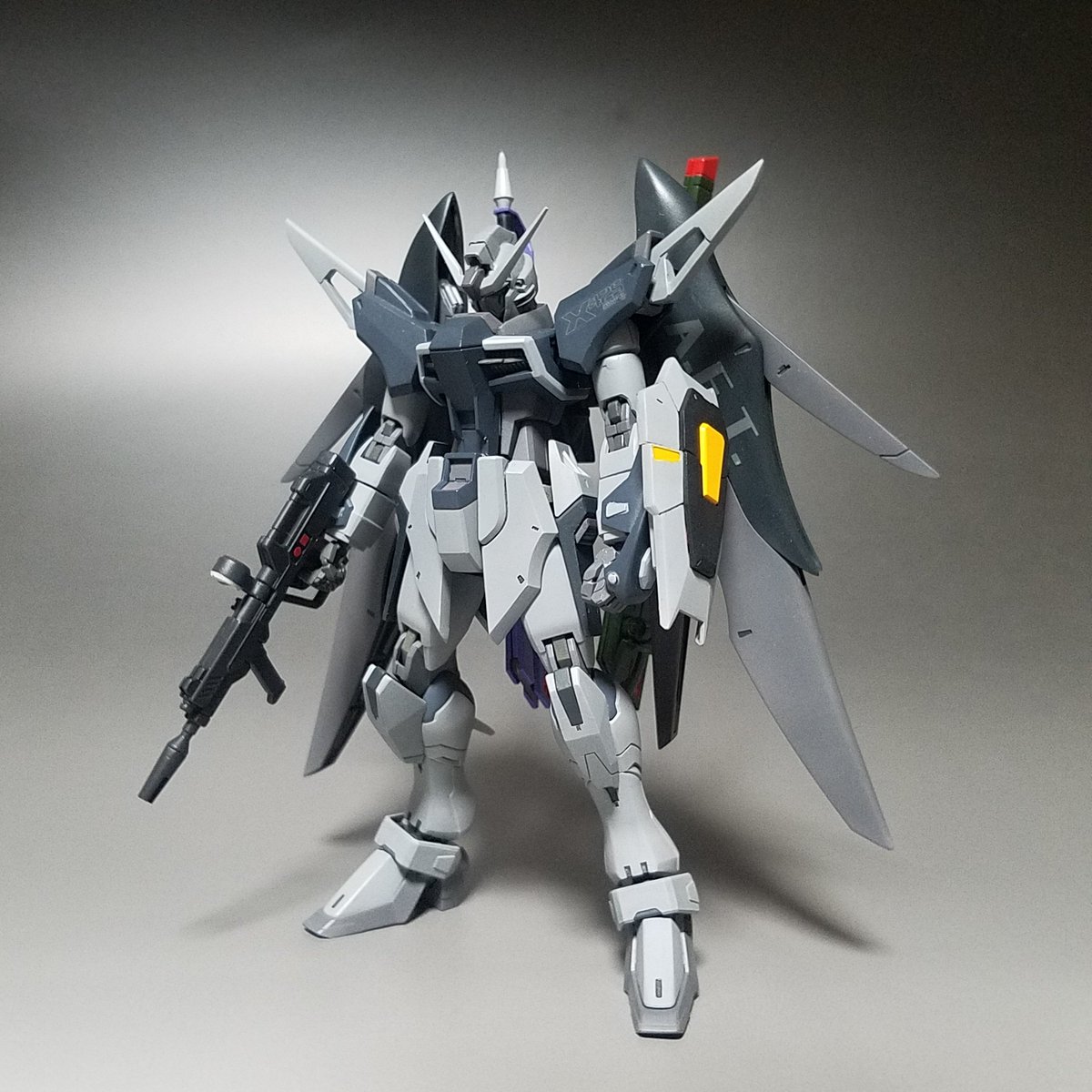 RGデスティニーガンダム　ディアクティブモード RG 1/144 デスティニーガンダム ディアクティブモード｜バンダイ