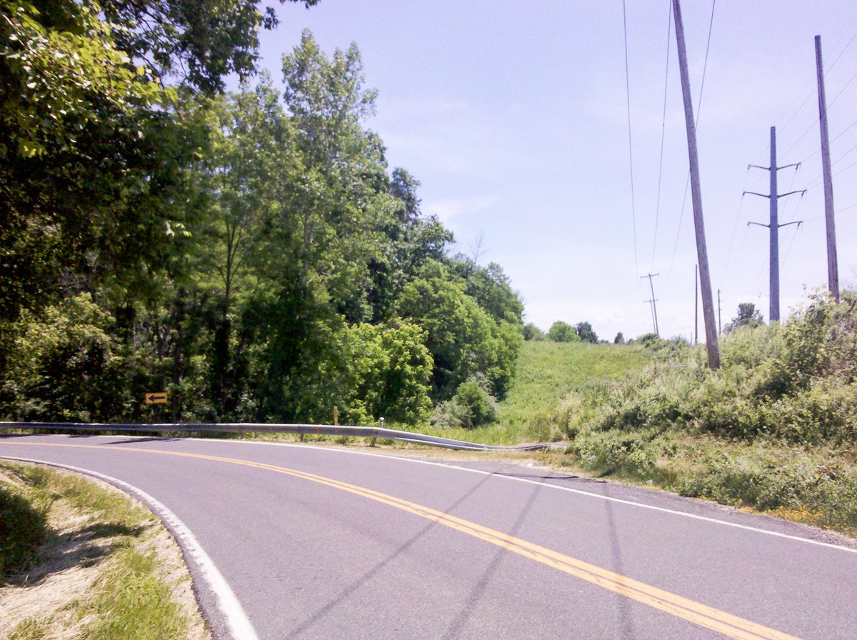 What could be down there? Why is it so empty? Well, there's a few twists and turns. Don't get discouraged, let's descend.