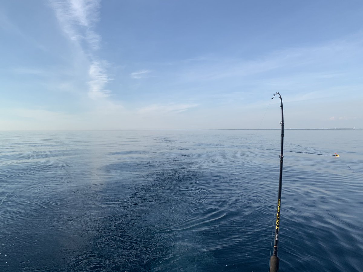 StefanZehetner7's tweet photo. Beauty day! #muchneededtimeoff #dpfishingcharters #grandbend #lakehuron https://t.co/irui2IS29z