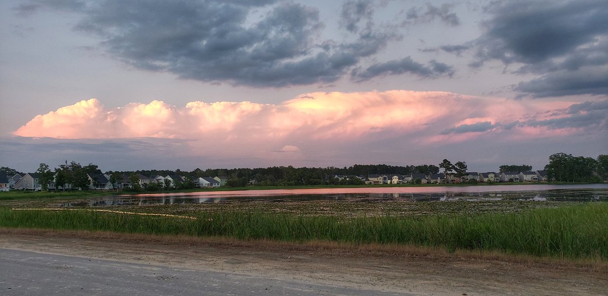 gbouchie's tweet photo. @LCWxDave look at this beautiful color over #Foxbank! #chswx https://t.co/O2j9c0yCJU
