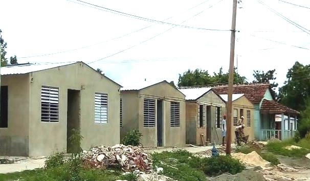 Recorre gobernador de #CiegodeAvila  municipio de Bolivia radiosurco.icrt.cu/recorre-munici…  <a href="/CutinoMiladys/">Miladys Causilla Cutiño</a>  <a href="/siemprecubano/">carlos gonzalez ruiz</a> <a href="/DelgadoFelipe3/">DelgadoFelipe</a> <a href="/siemprecubano/">carlos gonzalez ruiz</a> <a href="/CarlosGP0720/">Carlos Garrido Pérez</a> <a href="/companioni74/">Alejandro Abilio P. Companioni</a> <a href="/leonysradio/">Leonardo Mederos</a> @AgeteTores @nijutohe  <a href="/Gg_2014Sandra/">Sandra Gutiérrez G.</a>   <a href="/ciegodeavilagob/">Ciego de Ávila Gobierno Provincial 🇨🇺</a>  @chamberohoy <a href="/TomsAlexisMart1/">Tomás Alexis Martin</a>