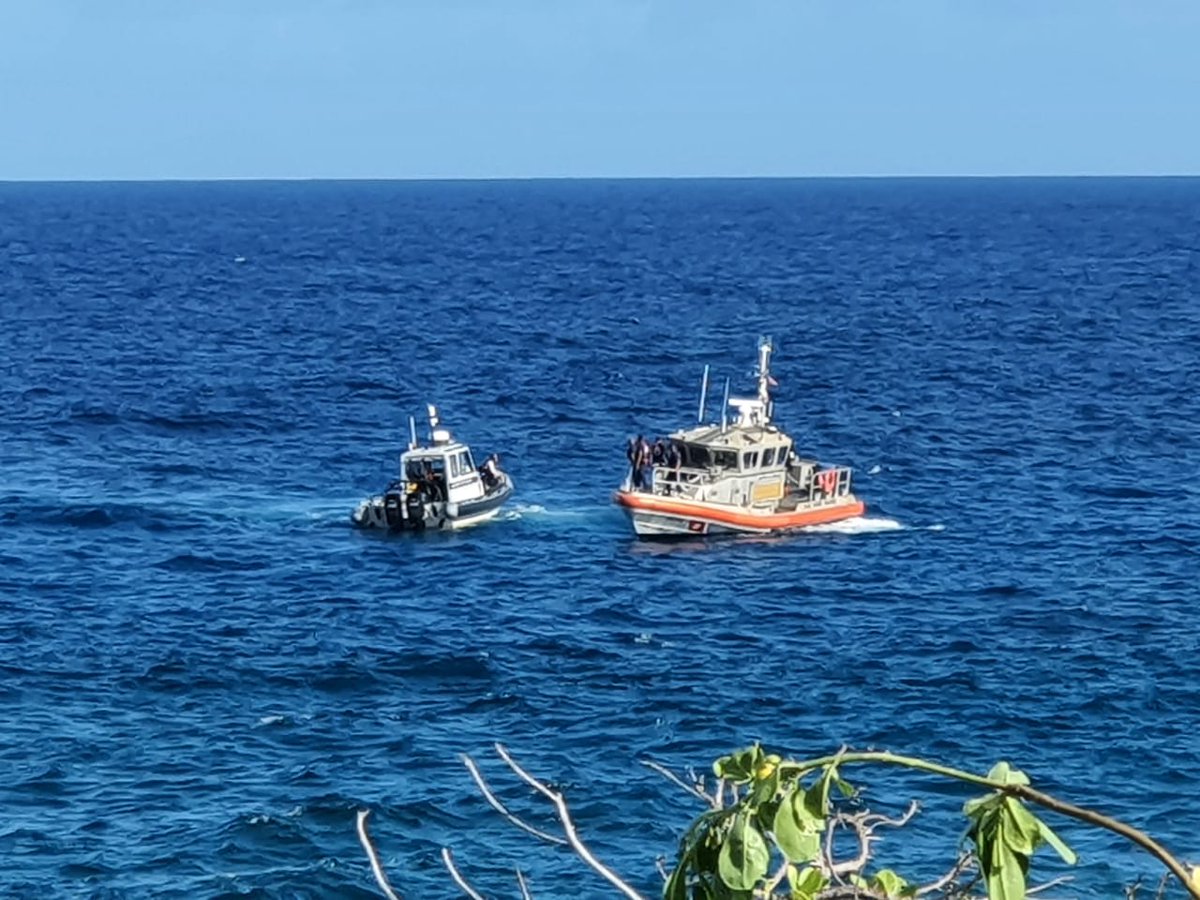 kuamnews's tweet photo. At around 8am Sunday, GFD rescue swimmers located the body of the 18-year-old swimmer that went missing Saturday afternoon. According to GFD, the male victim was recovered approximately 200 yards south of the last-seen location off the cliffline behind Marbo Cave. https://t.co/WvYefZuWgM