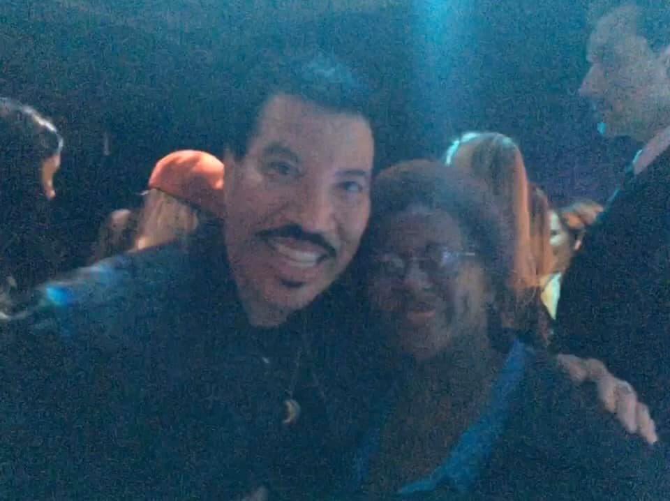 Happy Birthday to one of all time favorites Lionel Richie .   