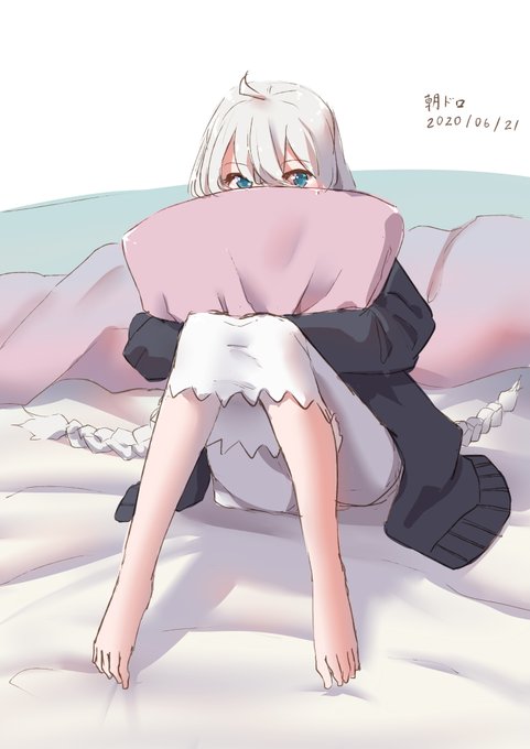 「女の子 ベッドの上」のTwitter画像/イラスト(古い順)