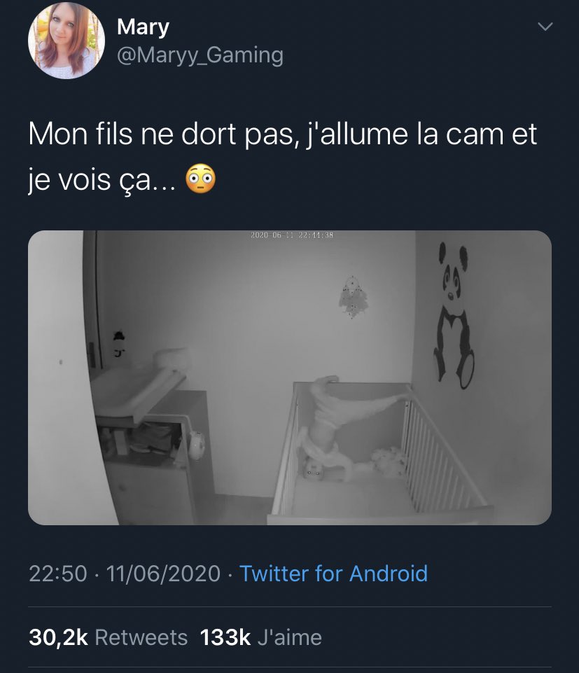 TopDesTwittos's tweet photo. Pendant ce temps sur Twitter https://t.co/XFm3eOeZrm