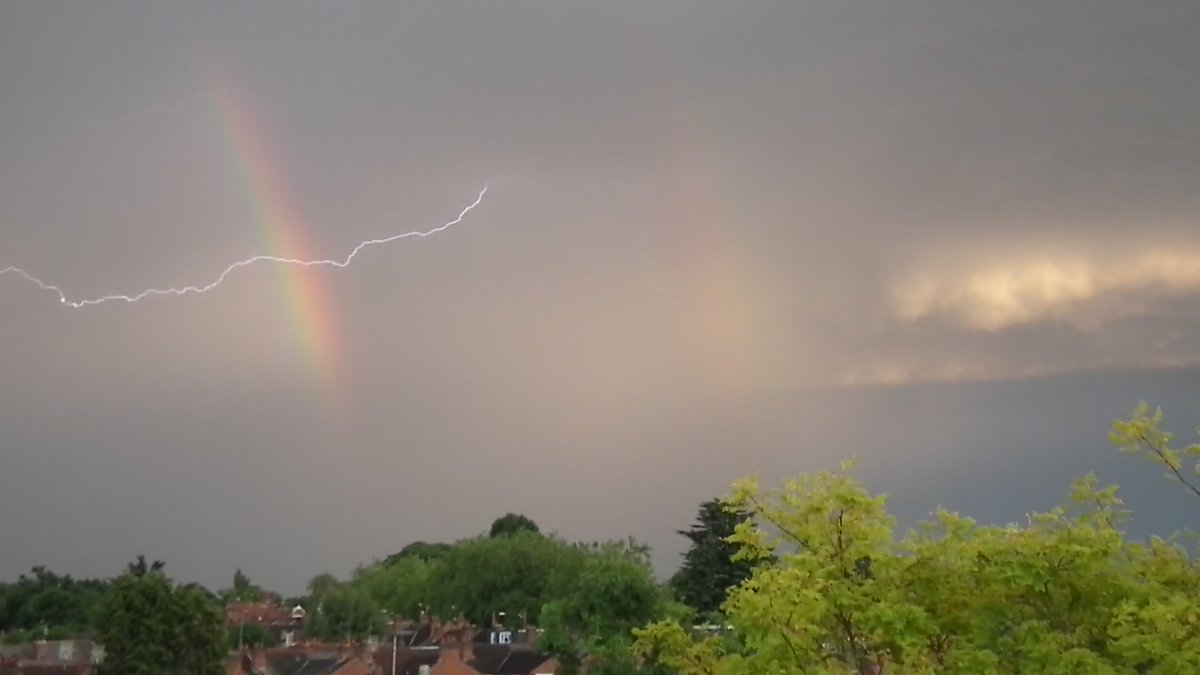 CrazyPandaPubs's tweet photo. I was just minding my own business with a @Purityale UBU and saw this out the window... powerful stuff! #Thunderstorm https://t.co/BUkl7qLL5x