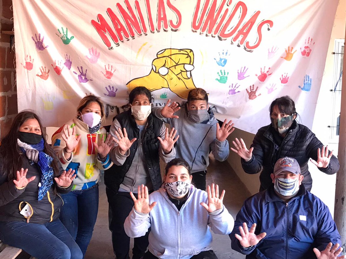 JesiBortule's tweet photo. Hoy estuvimos en el merendero Manitas Unidas de #VillaRosa. Seguimos estando junto a los vecinos de Pilar en este difícil momento 😷. Gracias Sole por recibirnos! 💜
#Orgullodeserparte @NicoDucote https://t.co/KmXi1Ct9G1