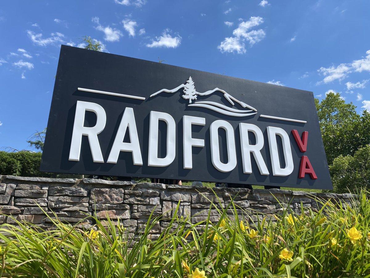 davidhortonrad's tweet photo. New welcome sign in Radford #GoRadford #RefreshRadford https://t.co/4vkxaN1Egi
