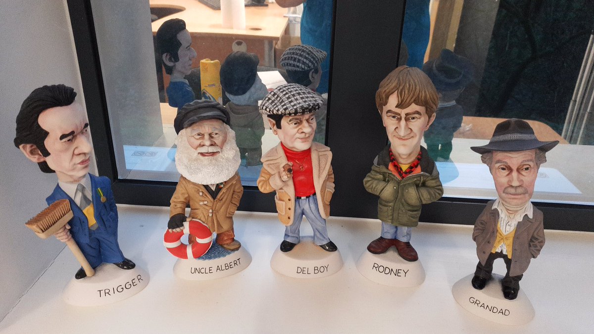 L4MBY's tweet photo. @Ginofantastico Hi Gino, I know your an Only Fools and Horses fan, so I thought I’d share my cast member figures, called Groggs https://t.co/Eblcq0tXcH