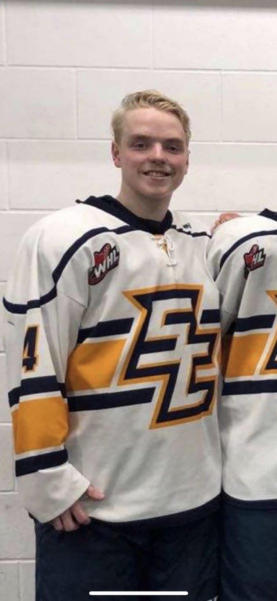 The <a href="/SJHL_Hawks/">Nipawin Hawks</a> have signed 2003 born d-man Eric Robbie. The Rosetown product had three goals and 14 assists with the Swift Current Legionnaires last year. 

Not making comparisons but the last SC AAA kid the Hawks signed, by the name of Carter was ok.