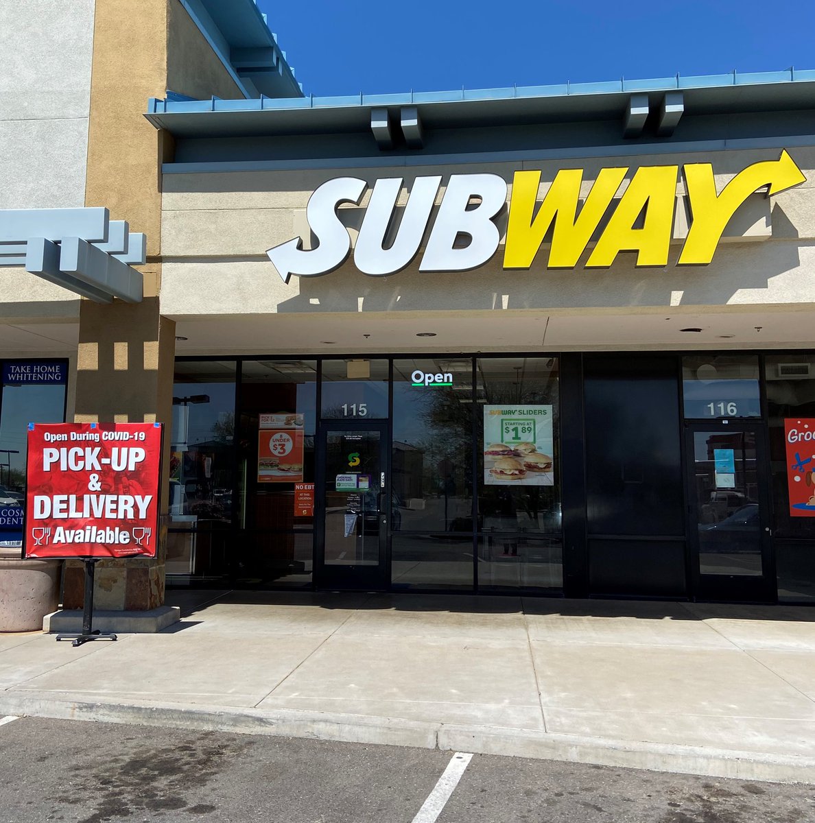 SurpriseEconDev's tweet photo. Have your meal made fresh your way with today’s #SuperstarOfSurprise Subway! Everything is made to your liking and they are ready to serve you, available for pickup, delivery and dine-in! Order ahead or stop in and look for their red banners! #SeeRedGetFed #GreaterPHXtogether https://t.co/QqjOp4uPrD