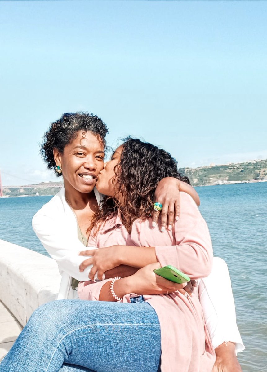 _um_anjo__'s tweet photo. Bato peito com todo o orgulho e digo q tenho a mãe mais linda deste Universo! Amo-te👸🏽✊🏾 https://t.co/I0Fm0txjk7