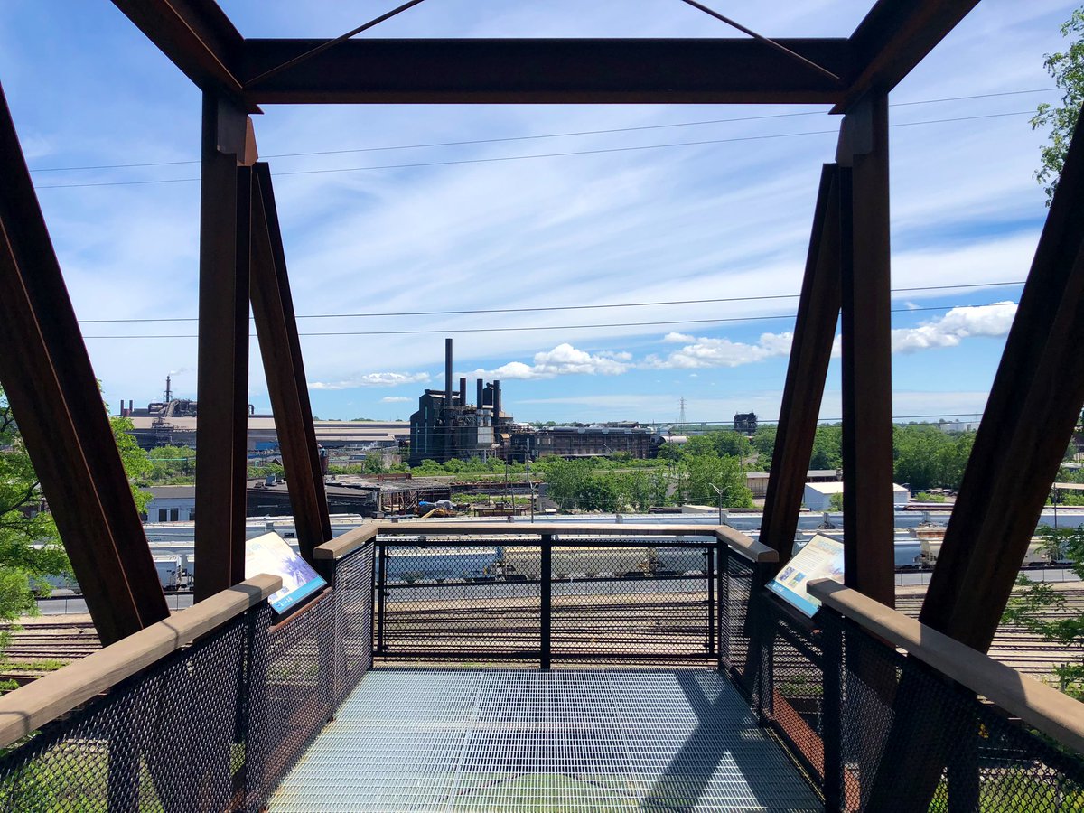 Continuing on, I love the attention to detail, placemaking and history along the trail. From cool signage to benches crafted from trail wheels (oh yeah, and more beautiful views), this trail is truly an immersive experience rather than just a place to get from A to B. (5/7)