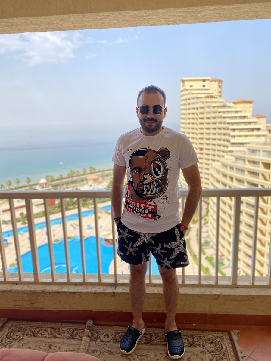 Adham04285735's tweet photo. ملهاش اعادة ،، عيشها بسعاده. ❤️ https://t.co/y3jQOsYoTV