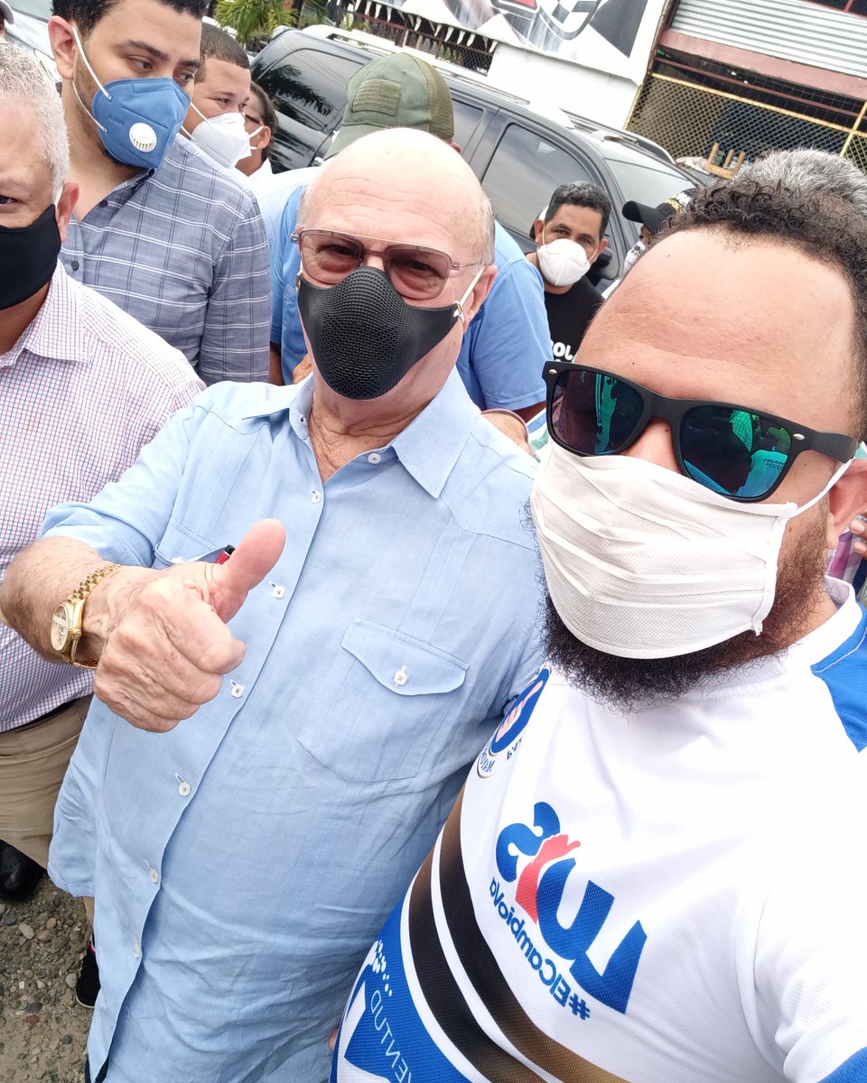 netoflow56's tweet photo. El viejo está en la calle @llegopapa #SFM #Sevan https://t.co/kbBP0CntsO