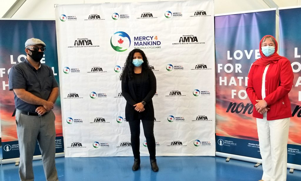 _DebSchulte's tweet photo. Great to see many people at today's blood drive hosted by @AMYA_Vaughan. Thanks to everyone from @CanadasLifeline for making this happen.  If you have the time to donate today, visit Tahir Hall, 10610 Jane St. till 6pm. https://t.co/81WznD3iYu