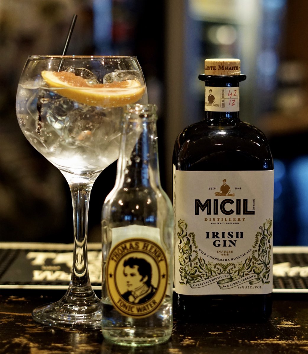 Oslogalway's tweet photo. Happy International Gin Day!! We know weβre known for craft beers, but we also share a building with the amazing team from @micildistillery πΈπΈ Grab a drink to go tonight, we are here until 9pm ππ»π #Oslo #OsloGalway #OsloBar #gin #galway #galwaypubs https://t.co/8SCgq7Kibv