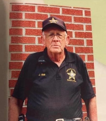 crabblers's tweet photo. 50 plus years in law enforcement, raising grandsons with his wife..#DeputyJamesBlair #SimpsonCounty https://t.co/8FCzrtB4HI