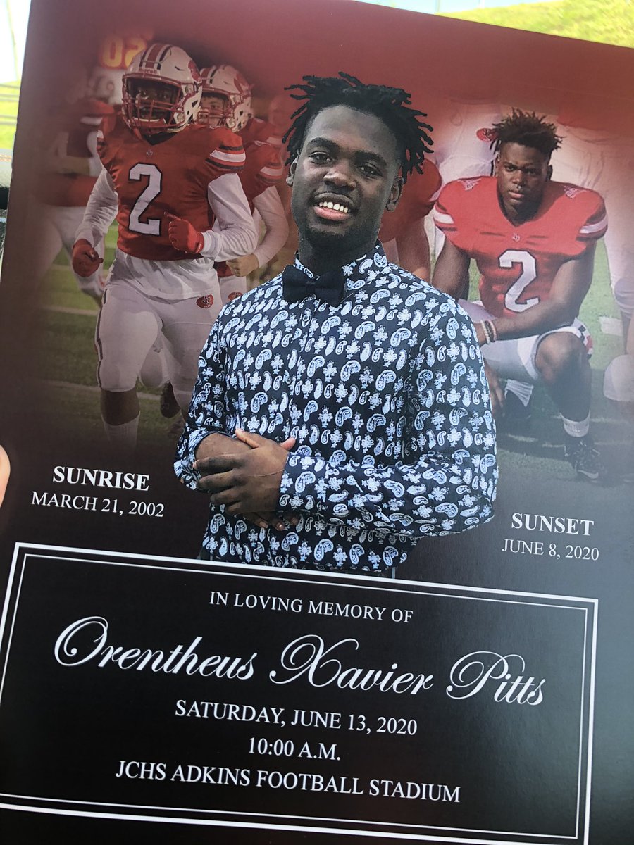 Amy_Berendzen's tweet photo. Never has Adkins Stadium been filled with as much courage, kindness & comfort as it was this morning. Your @jay_football family will honor you every day, every yard, every first down, every tackle, every touchdown...united as one, O. #LLO2 β€οΈππ€ #JayPride https://t.co/FWSGY0m7L5