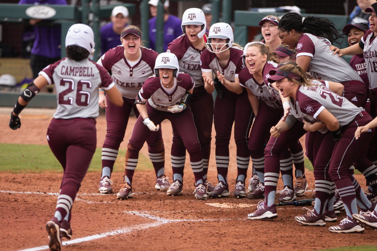 🌍🥎💗

#WorldSoftballDay | #GigEm